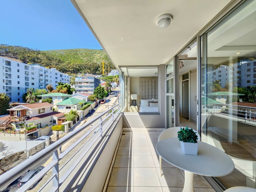 2 Bedroom Property for Sale in Sea Point Western Cape